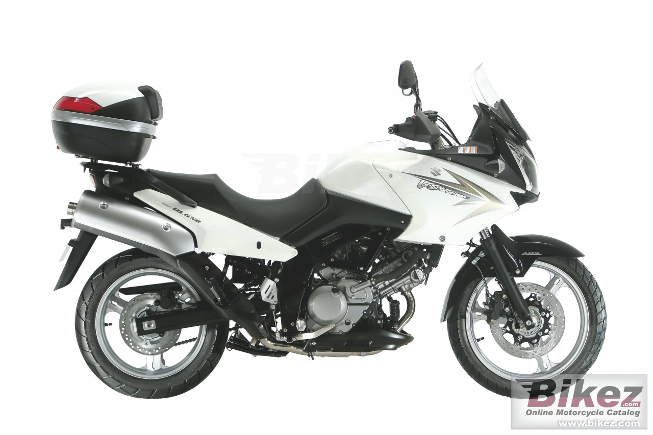 Big Suzuki v-strom 650 traveller picture and wallpaper from Bikez.com